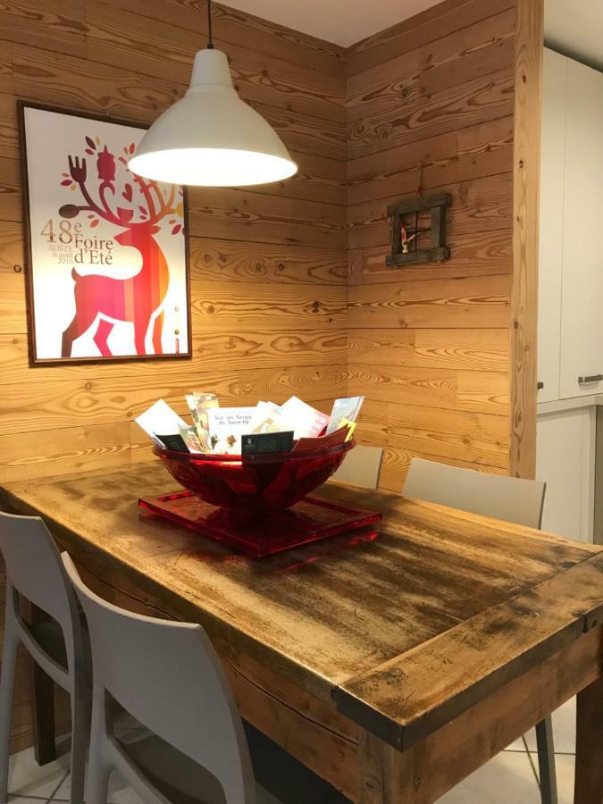 Alloggio Turistico Maison S Anselme Vda Aosta Cir 0015 Екстериор снимка