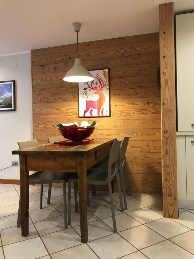 Alloggio Turistico Maison S Anselme Vda Aosta Cir 0015 Екстериор снимка